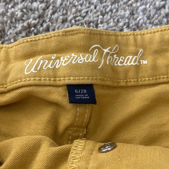 yellow universal threads shorts! - Picture 2 of 3